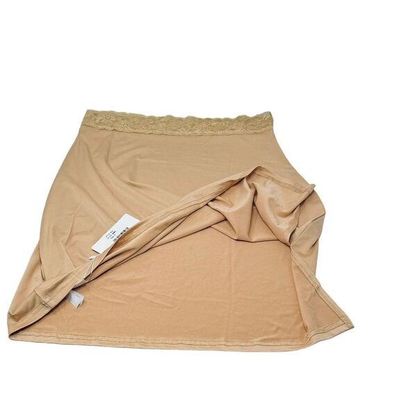 NEW. MANCYFIT Beige Medium Floral Waist Slip. - Picture 5 of 9